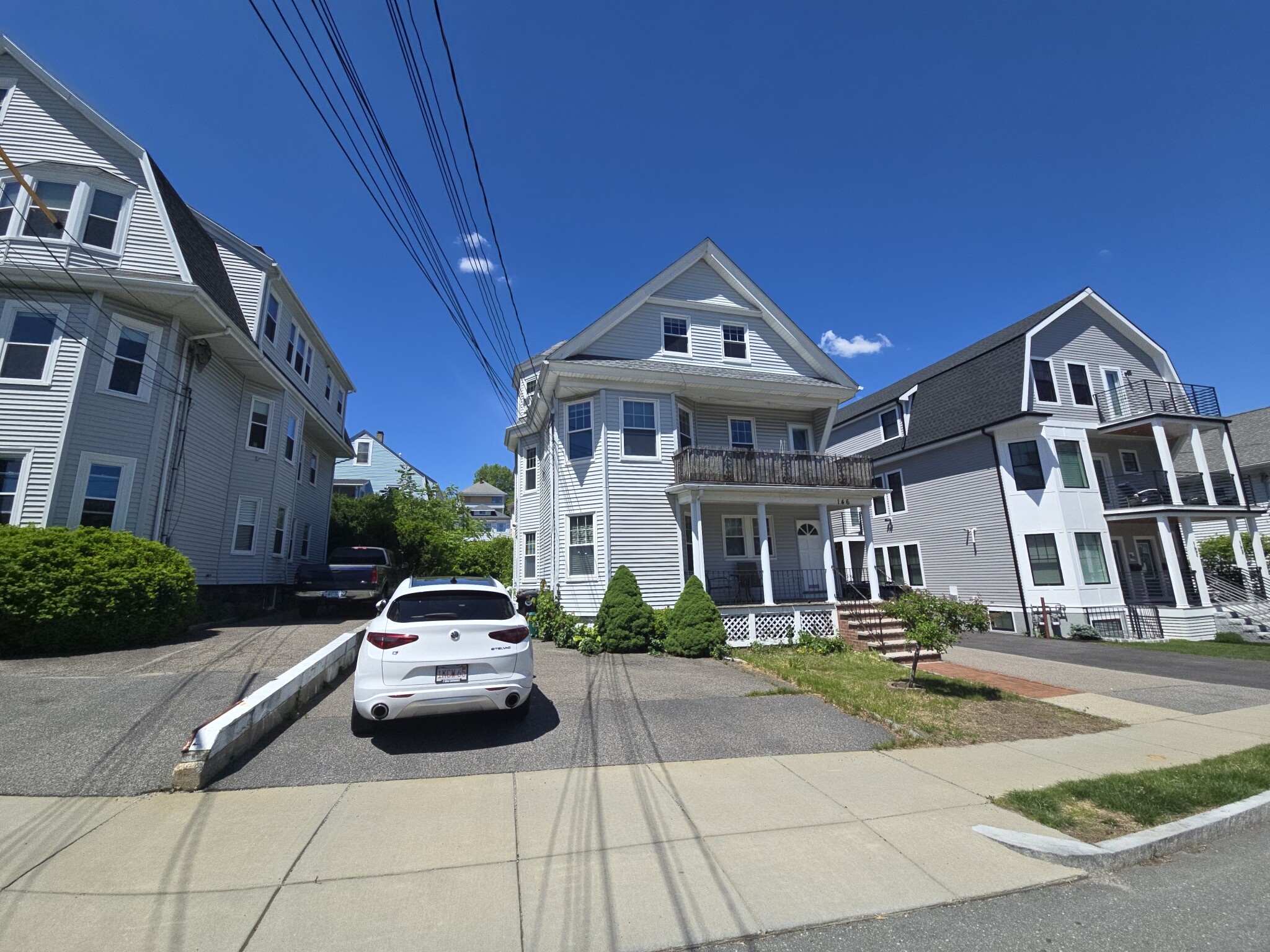 146 Hillside Rd, Watertown