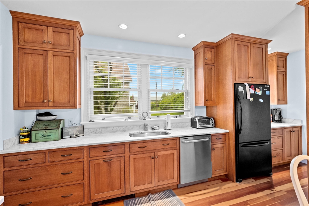 4 Glover Ave, Allerton