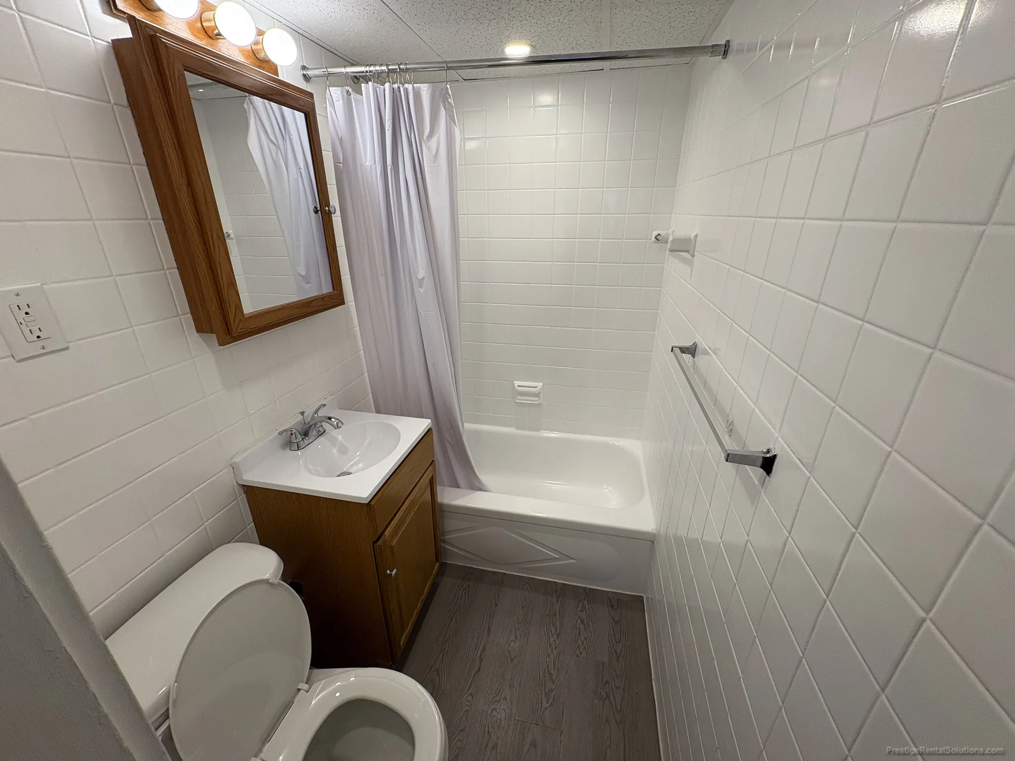 6 Saint Mark St, Jamaica Plain