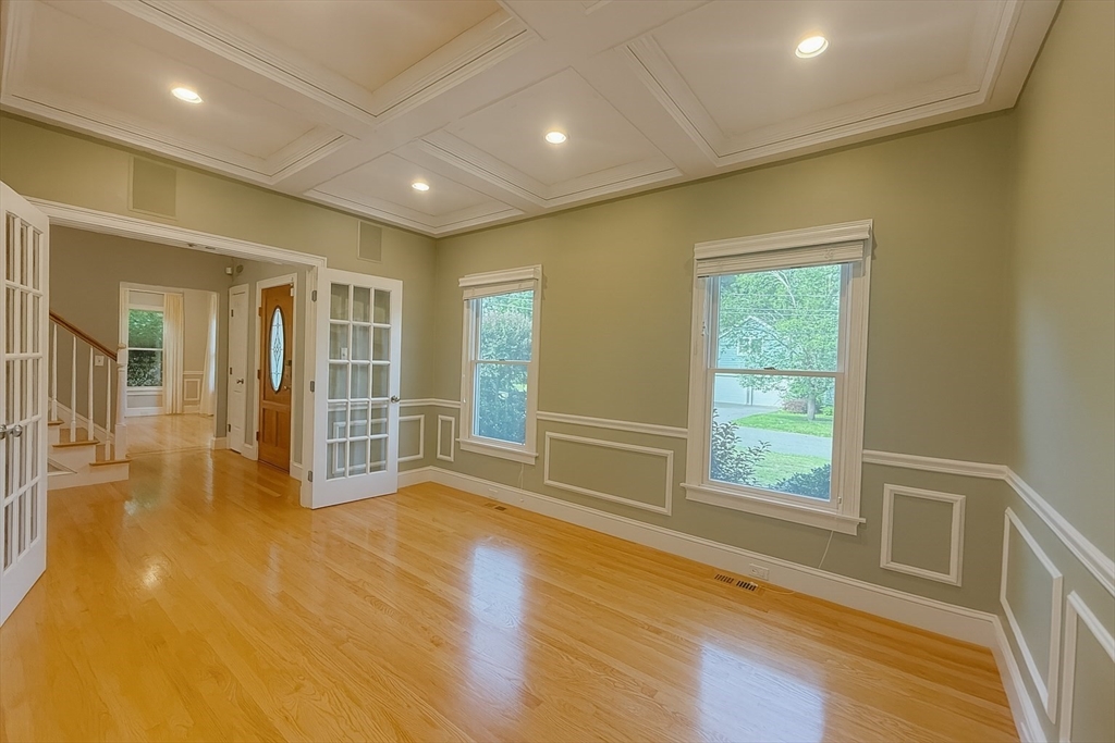 3 Myrna Rd, Lexington