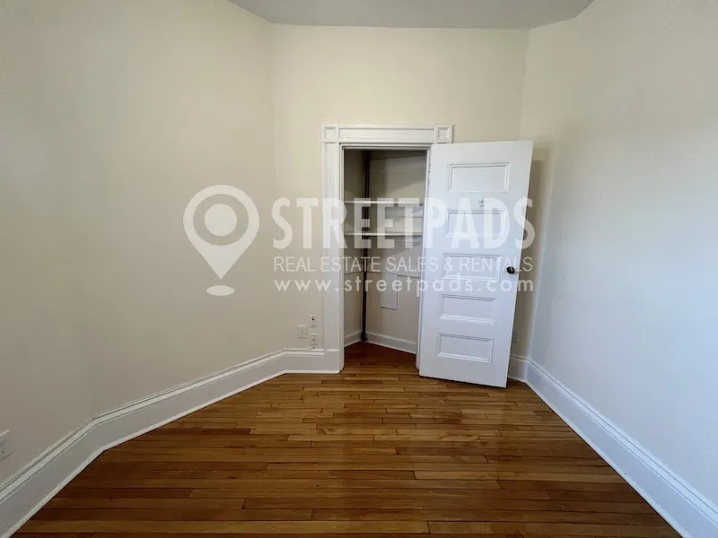 2 Ware St, Mid-Cambridge