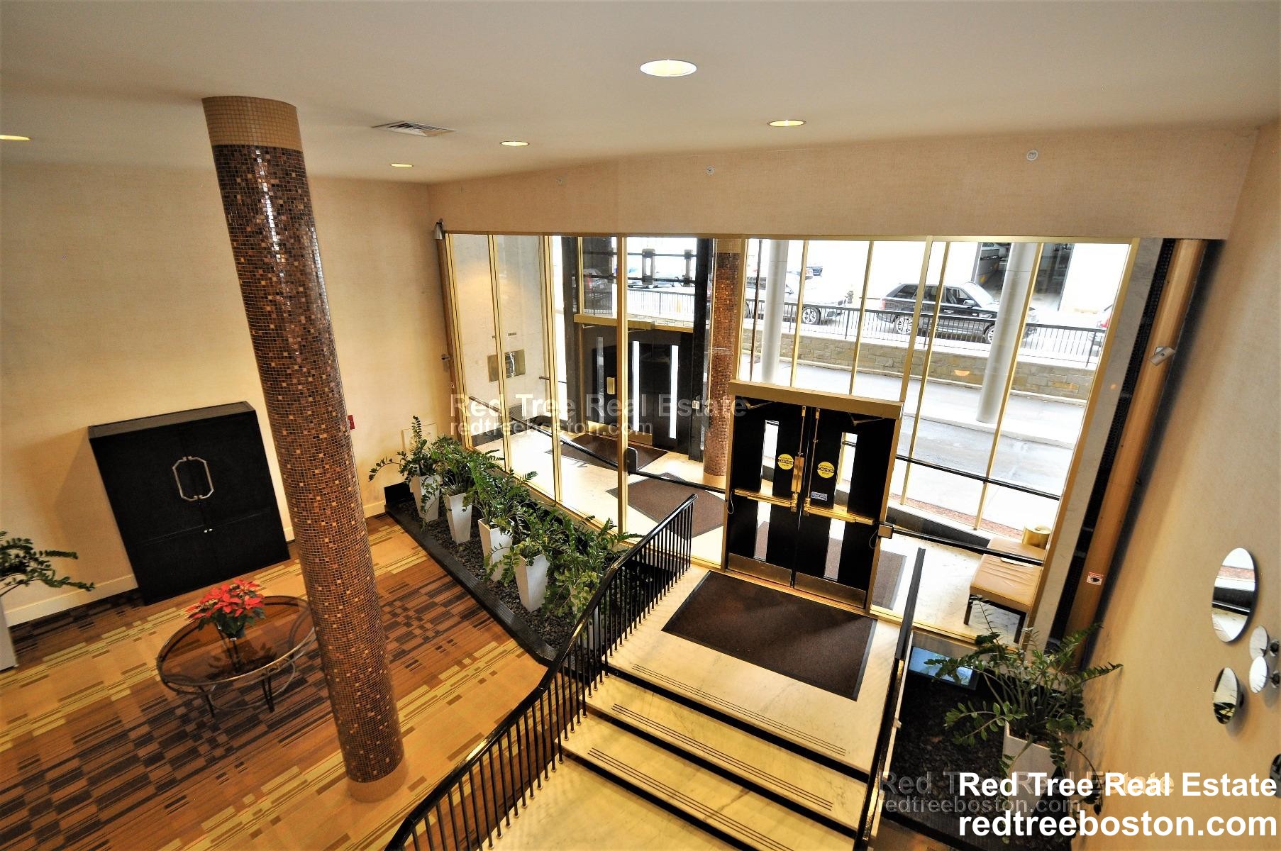 101 Monmouth St, Longwood