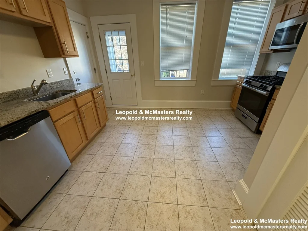 16 Short St, Corey Hill