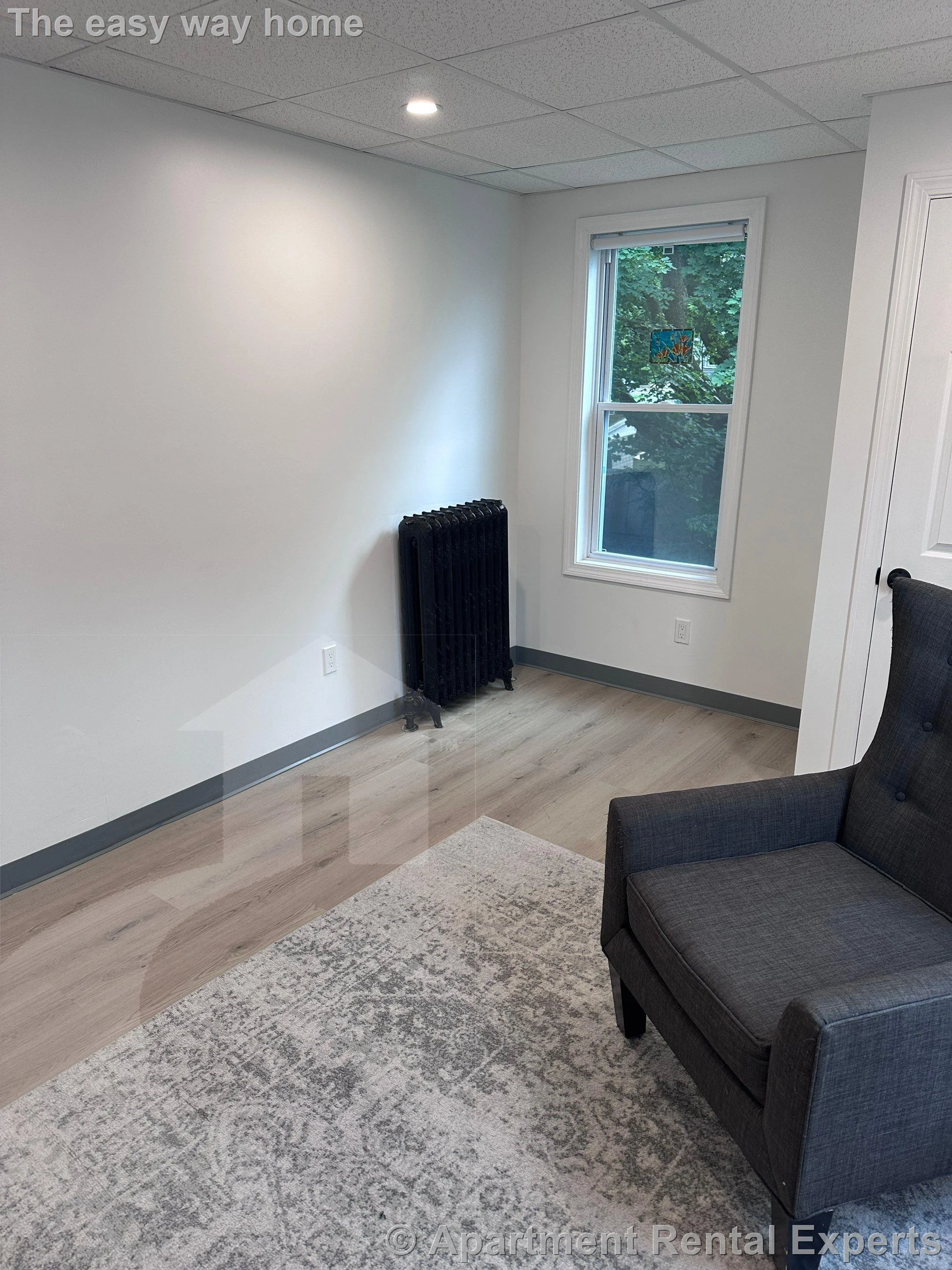 301-303 Boston Ave, Tufts