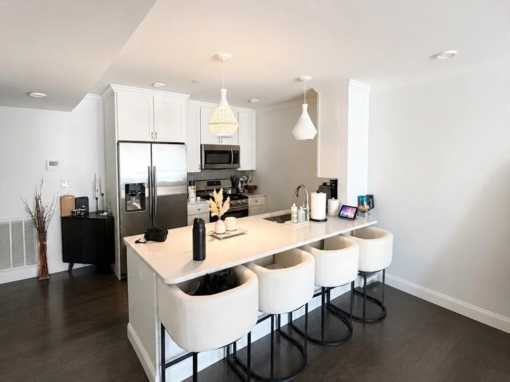 728 East Broadway, South Boston