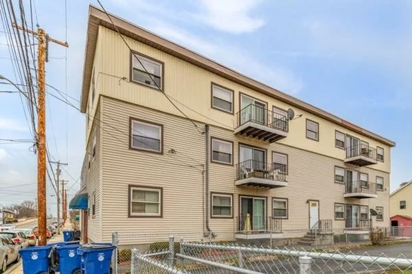 541 Revere St, Revere