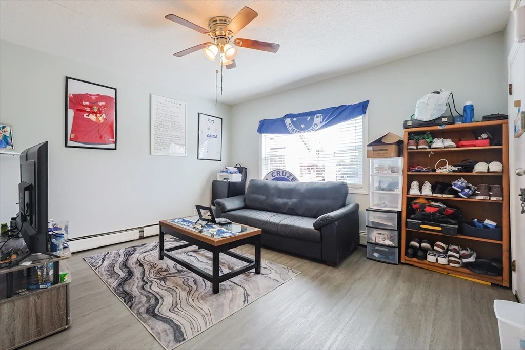 104 Oak St, Fall River