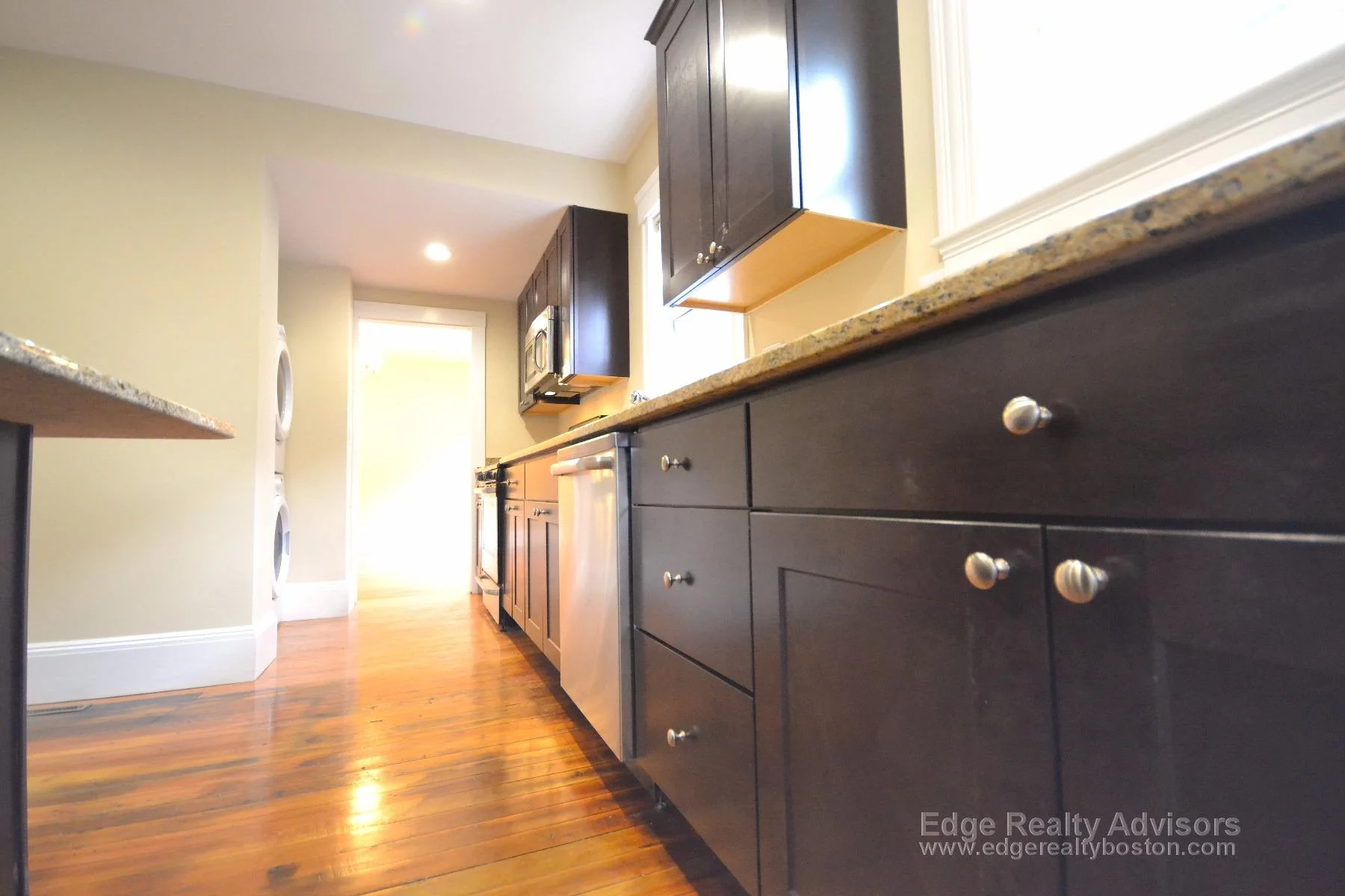 40 Atkins St, Oak Square