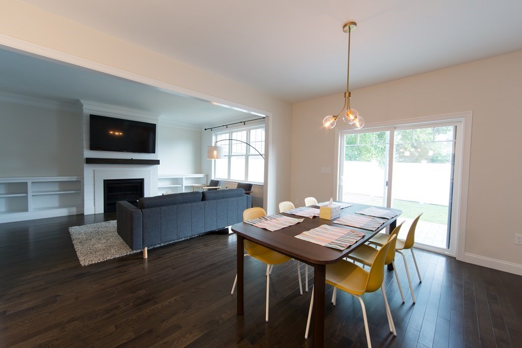 99 Oakdale Ave, Oakdale