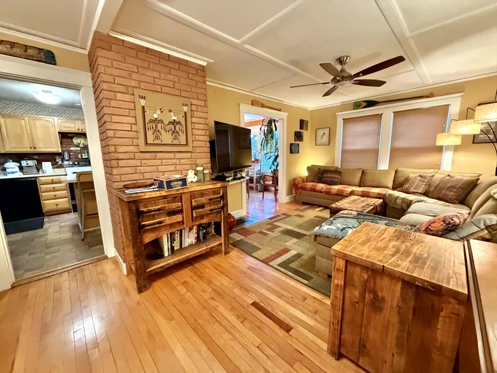 157 Riverview Ave, Waltham