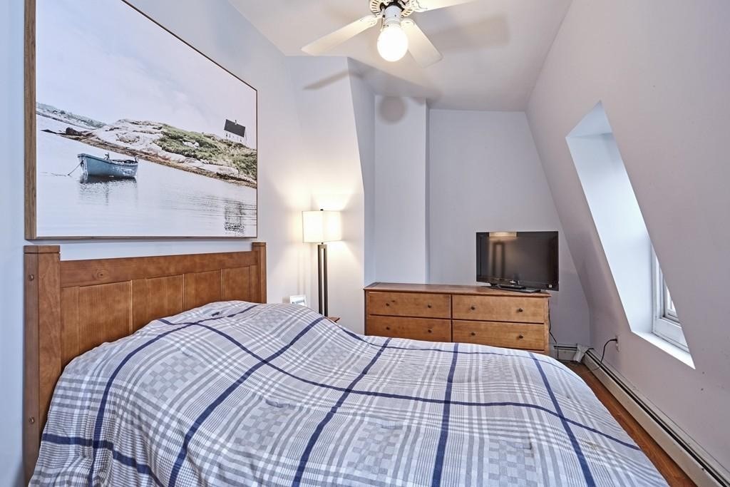 86 W 3rd St, South Boston