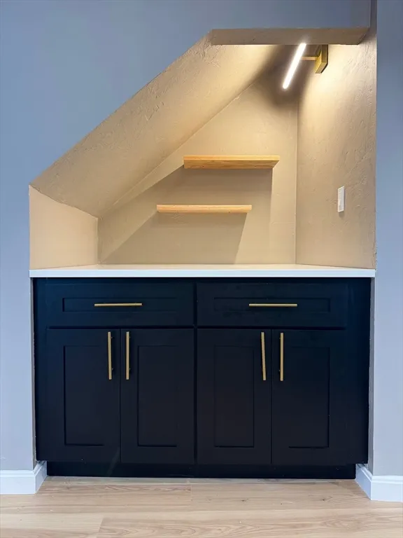 91 Bolton St, South Boston