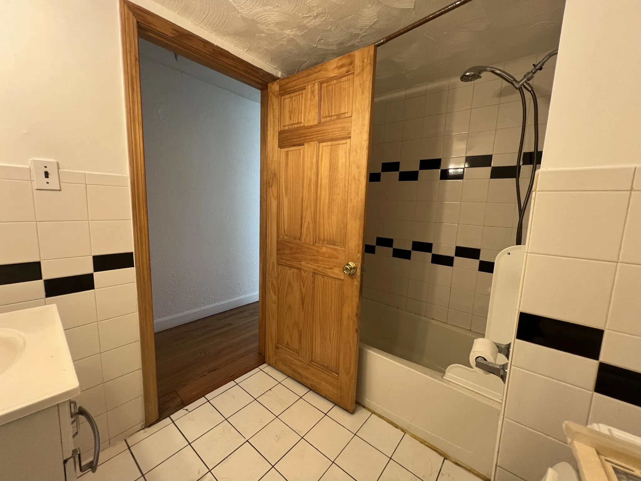 848 Huntington Ave, Mission Hill