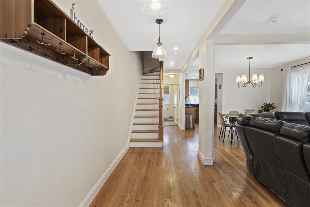 9-11 Clifford St, Hyde Park