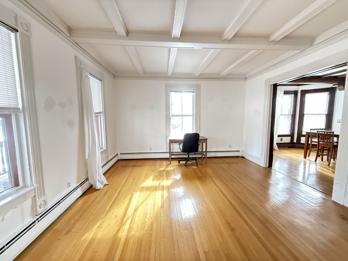 67 Brooks Ave, Newtonville