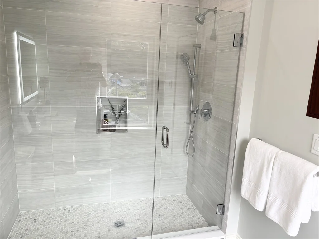 1391 Main St, Walpole