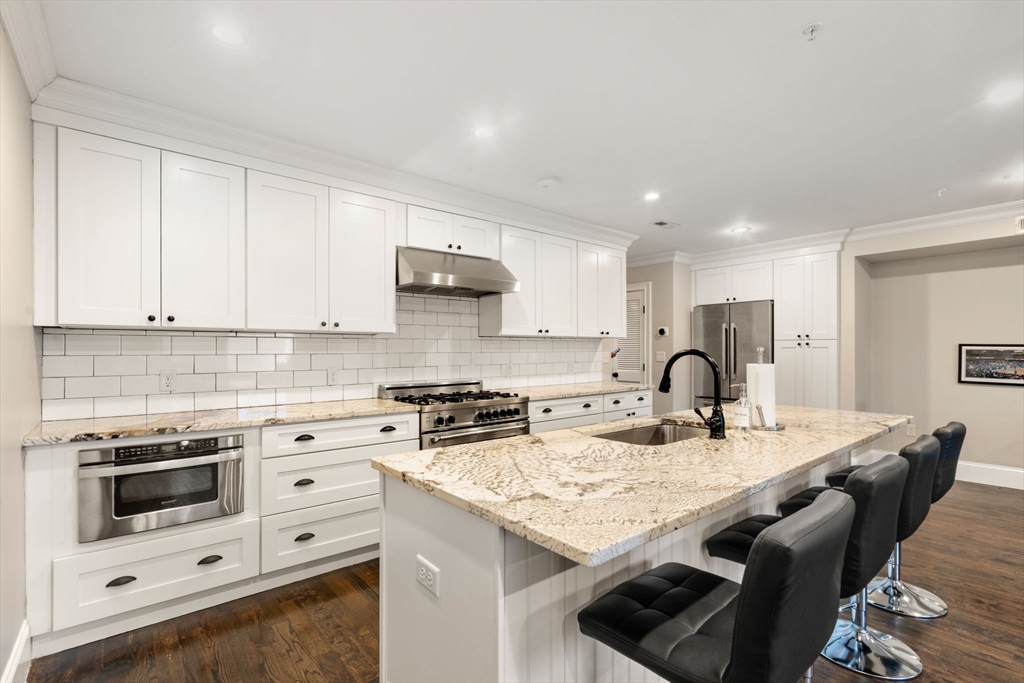 215 Athens St, South Boston