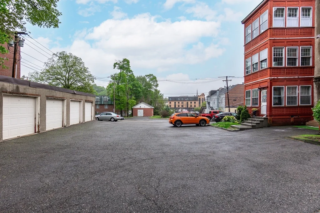 569 Franklin St, Melrose