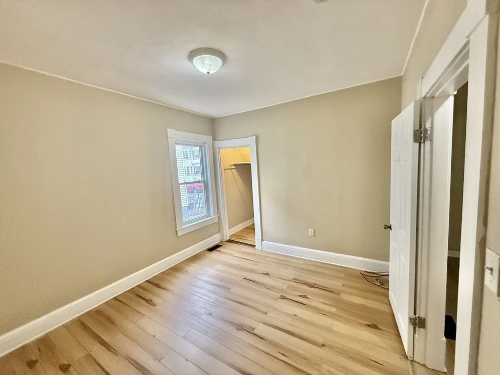 136 Gershom Ave, Lowell