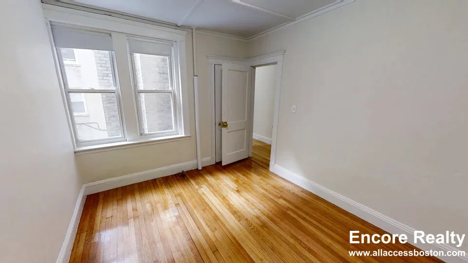 1179 Boylston St, Fenway