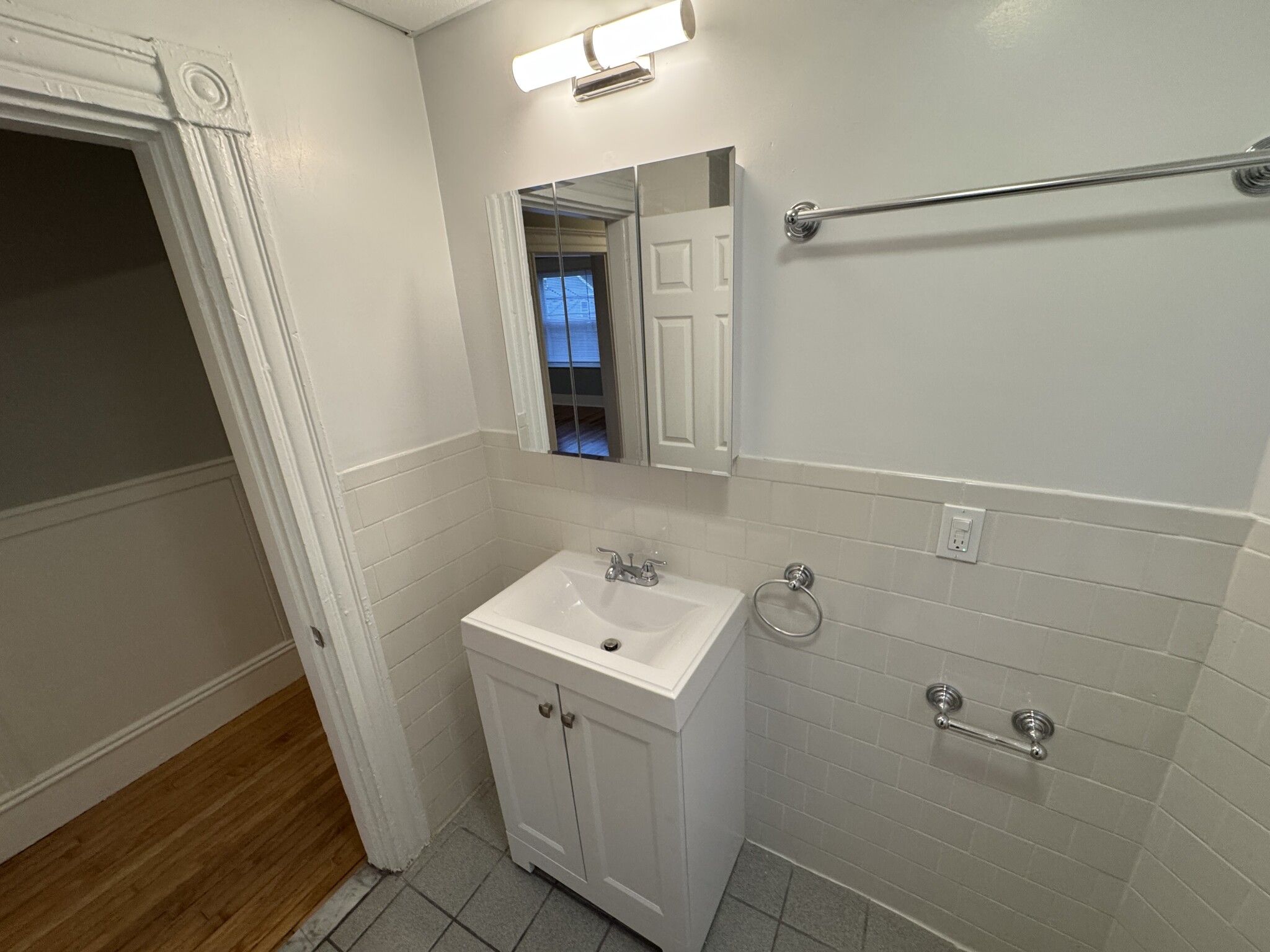 35 Cameron Ave, Teele Square