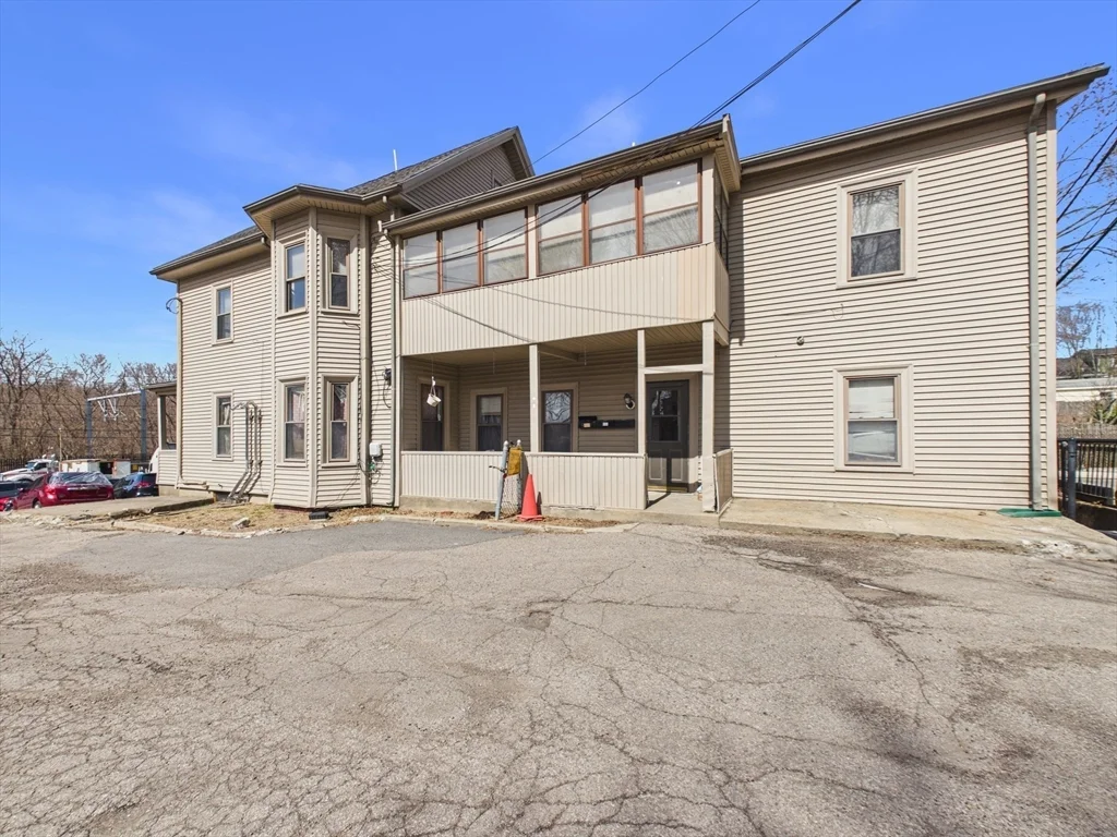 1015 Hyde Park Ave, Hyde Park