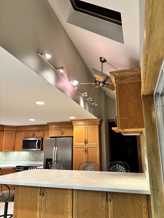 903 Prospect, Somerset