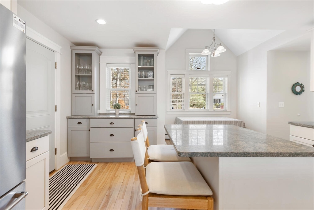 110 Clamshell Cove Rd, Cotuit