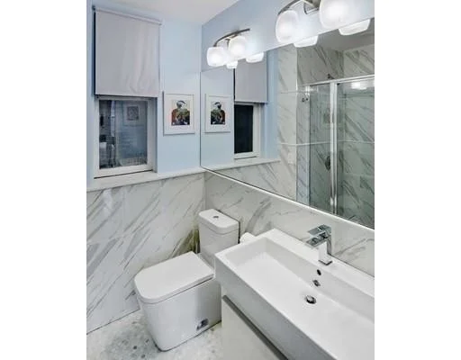 17 Cazenove St, Back Bay