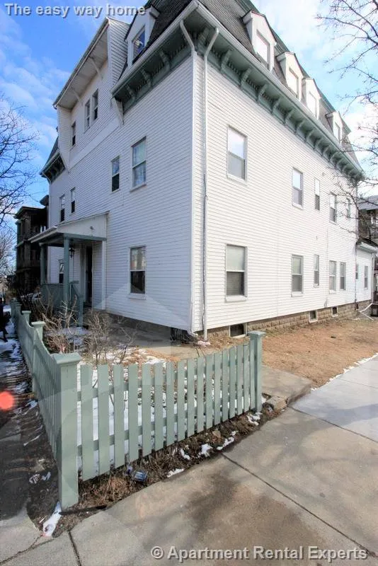 358 Broadway, Winter Hill