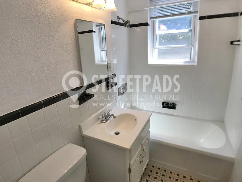 1151 Beacon St, Longwood