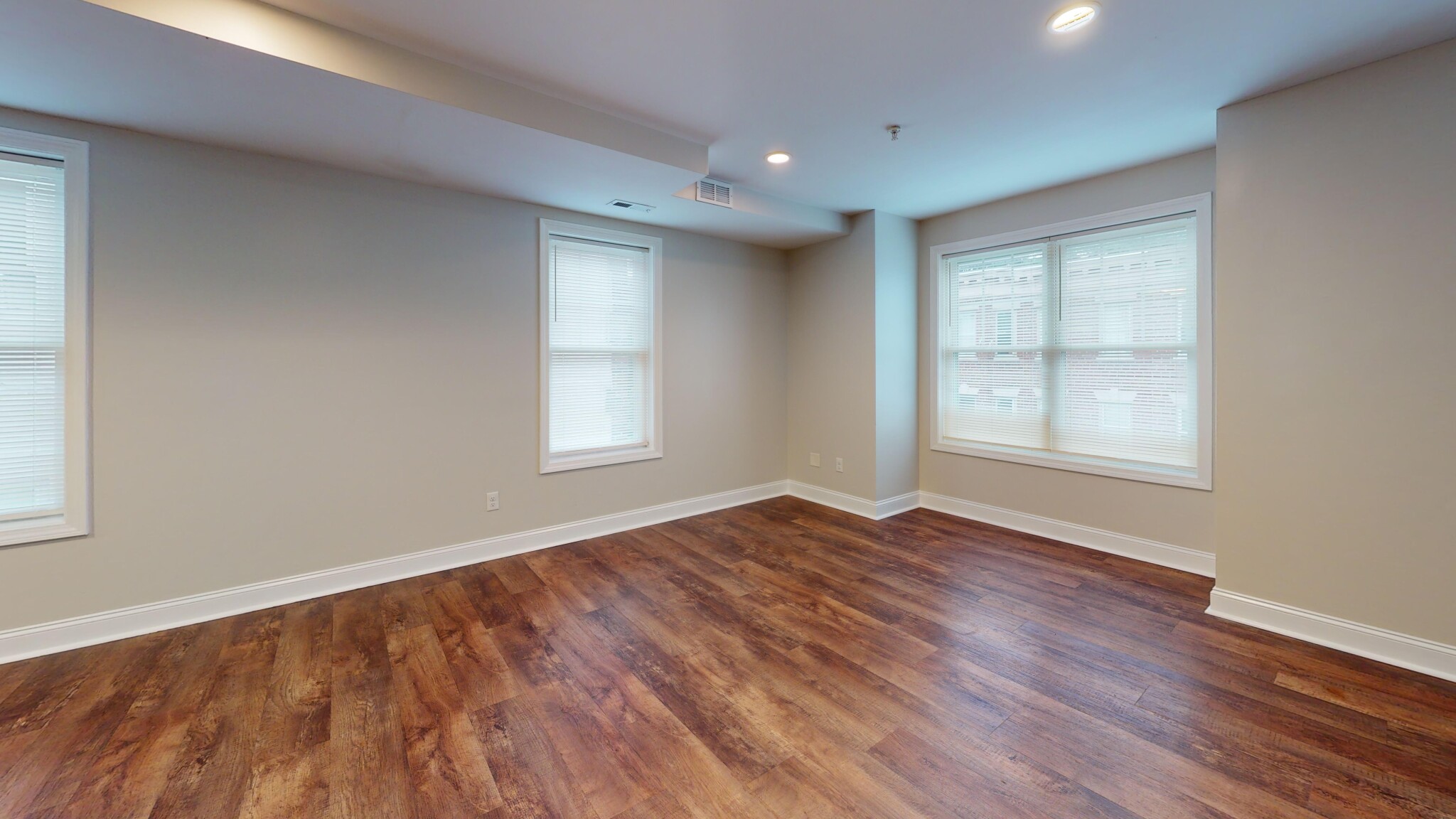 60 Holworthy St, Roxbury