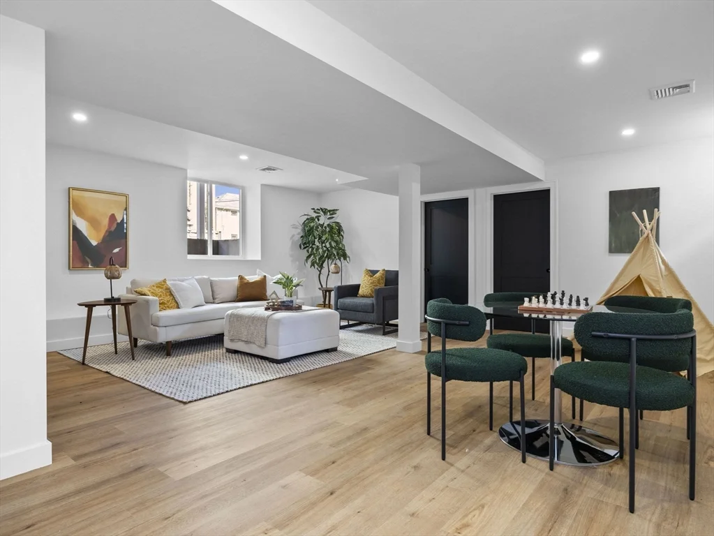 23 Winter St, Medford