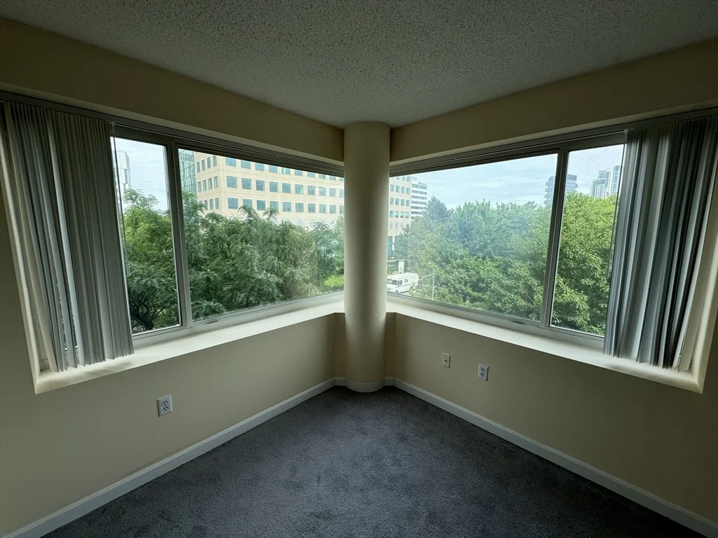 8 Museum Way, East Cambridge