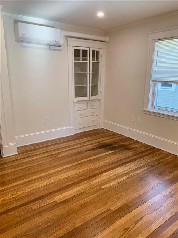 25 Laurel St, Arlington Heights