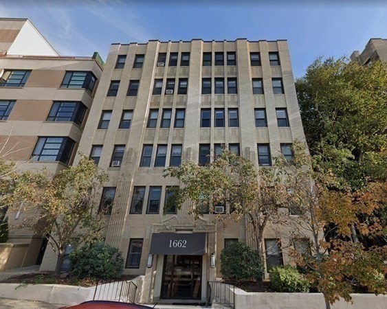 1662 Commonwealth Ave, Brighton