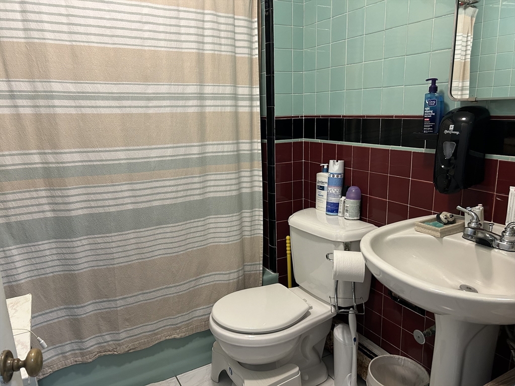 592 Highland Ave, Malden