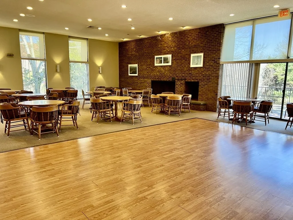 404 Paradise Rd, Swampscott