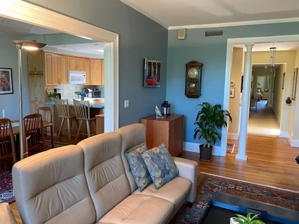 30 Dean Rd, Brookline Hills