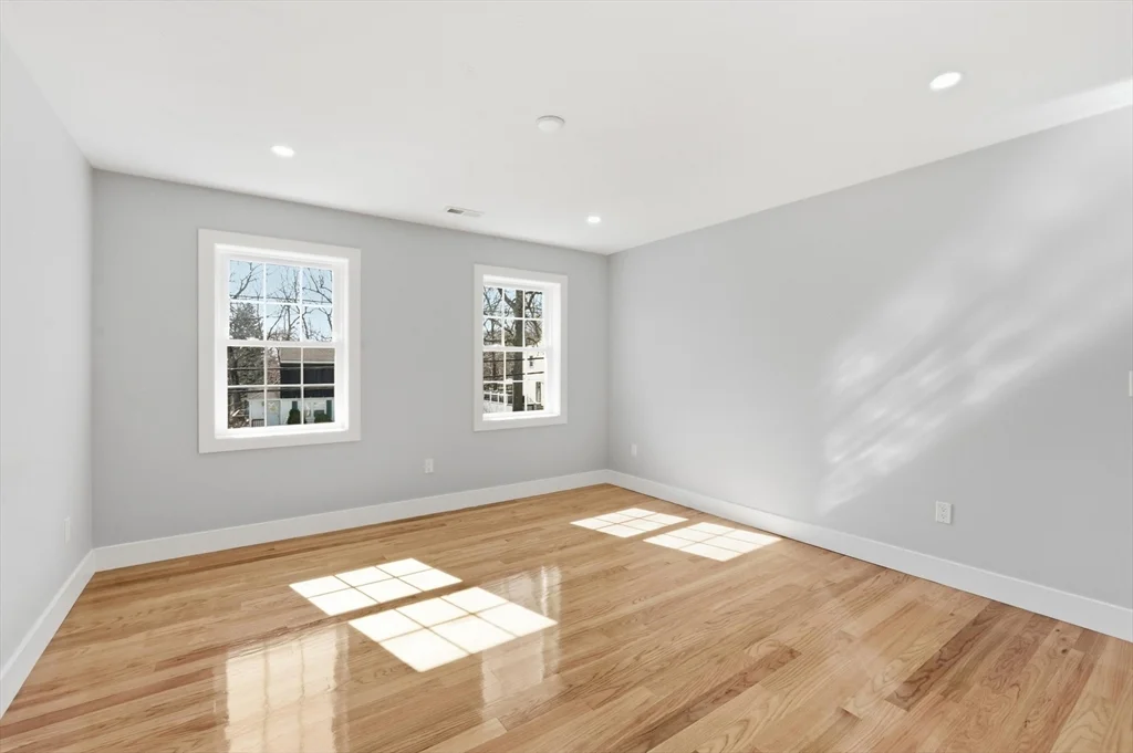 4 Barrows Rd, Worcester