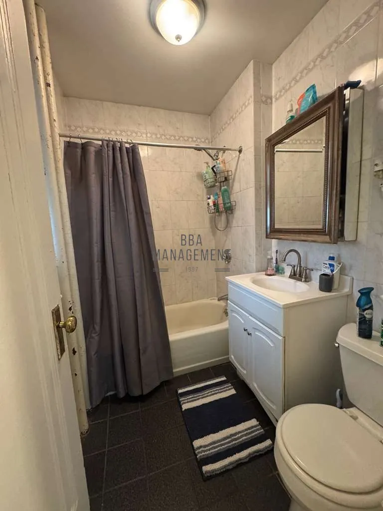 98 Strathmore Rd, Brighton