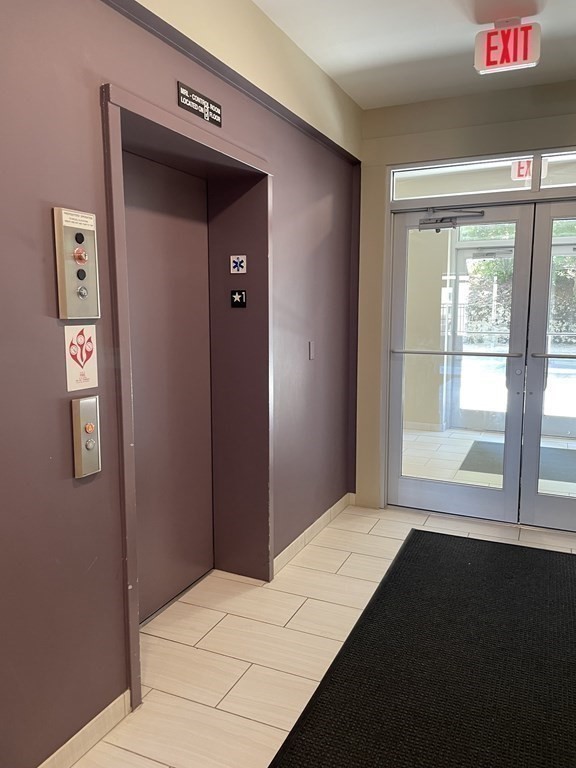 15 Guild St, Roxbury