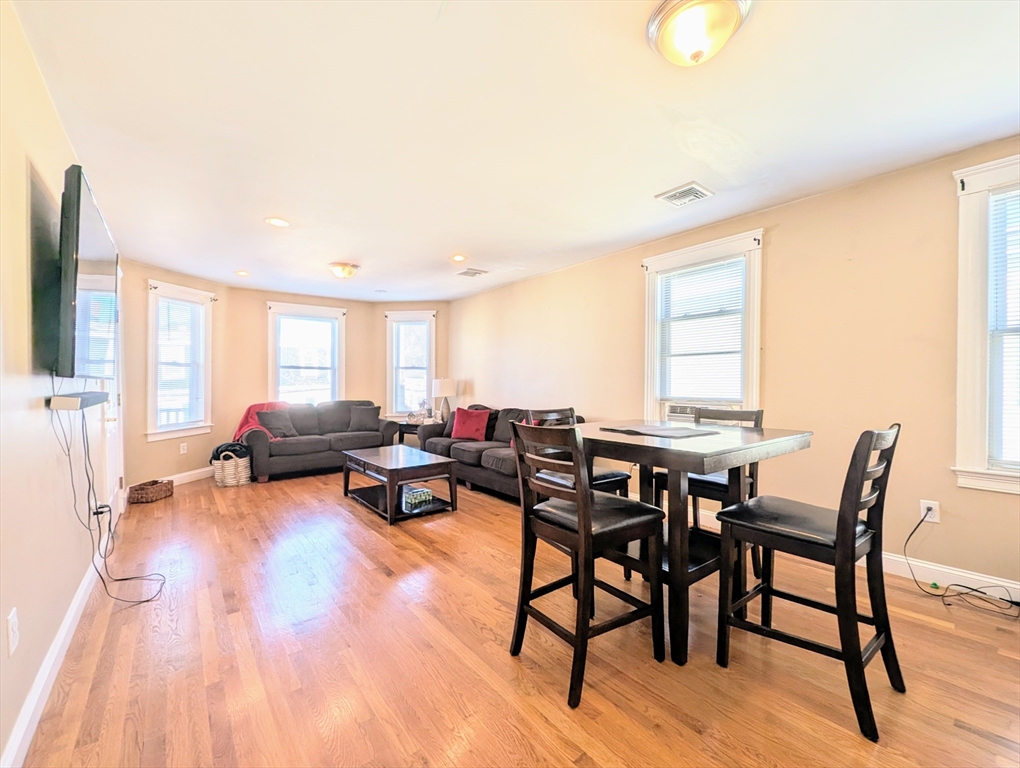 20 Warren St, Peabody