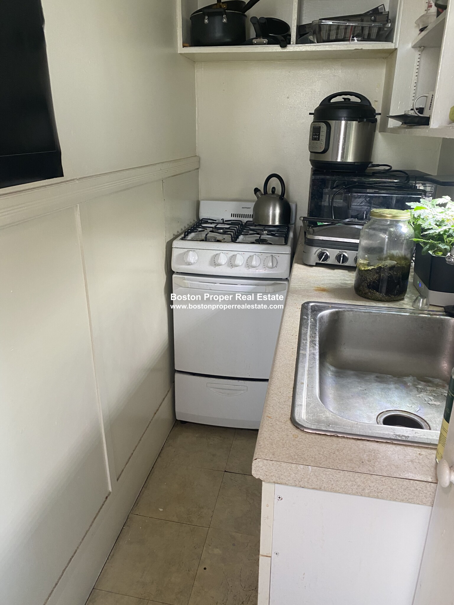 27 Bay State Rd, Fenway