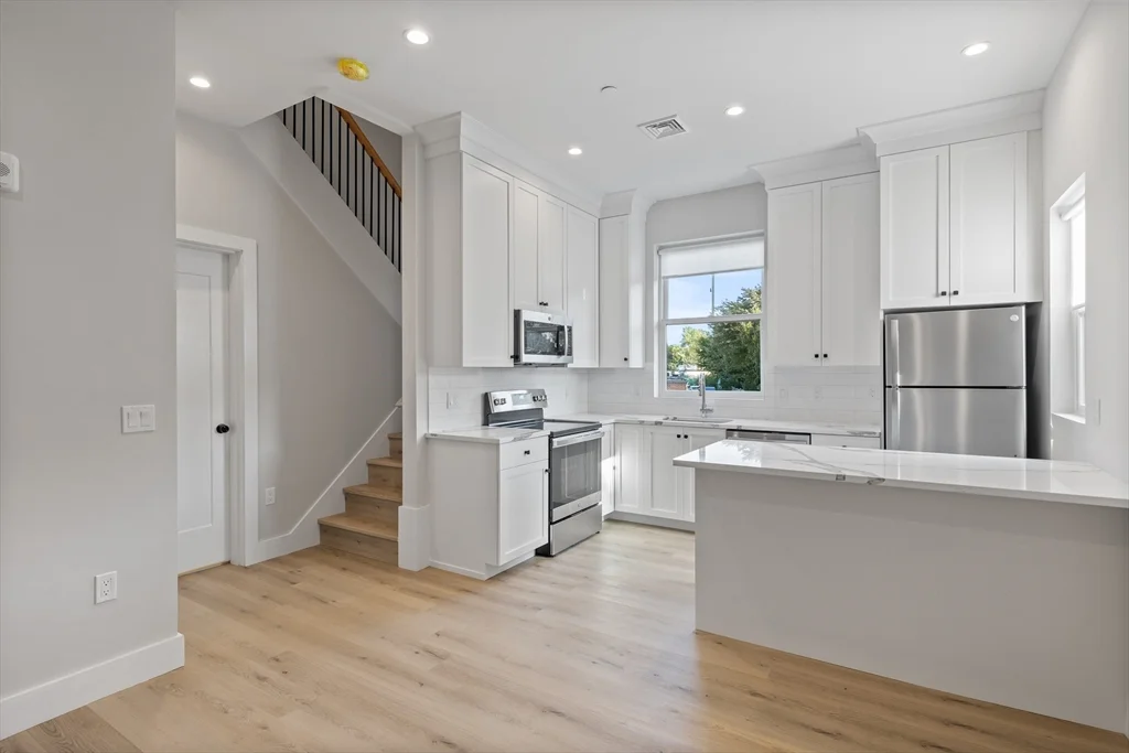 186 Bedford, Lexington