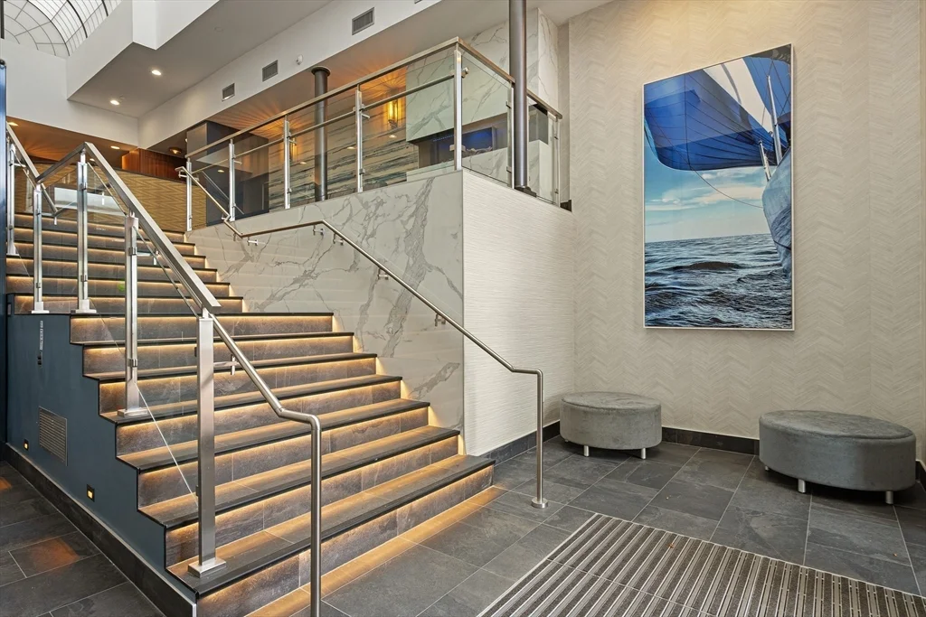 300 Commercial St, Waterfront