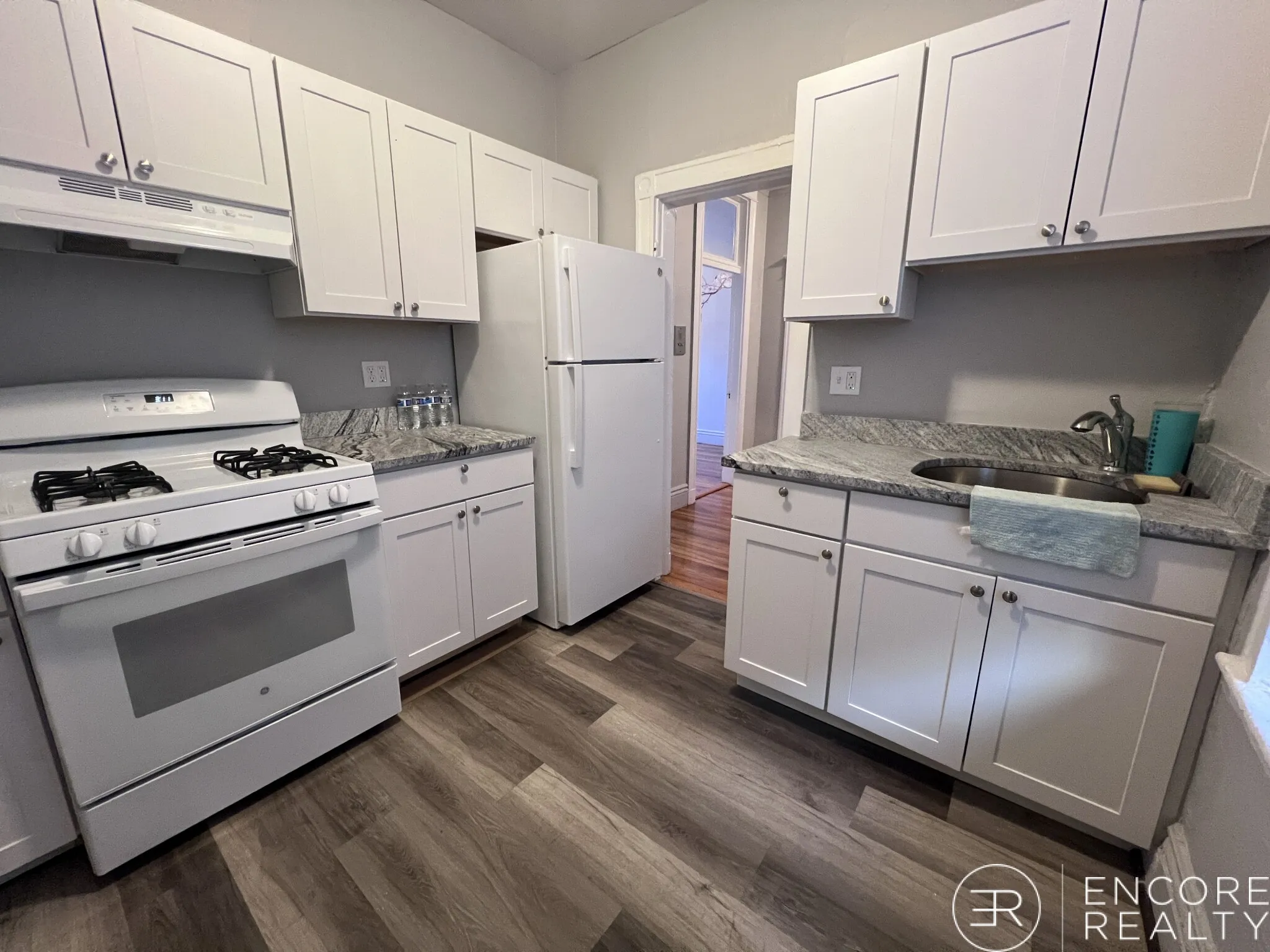 376 Riverway, Mission Hill