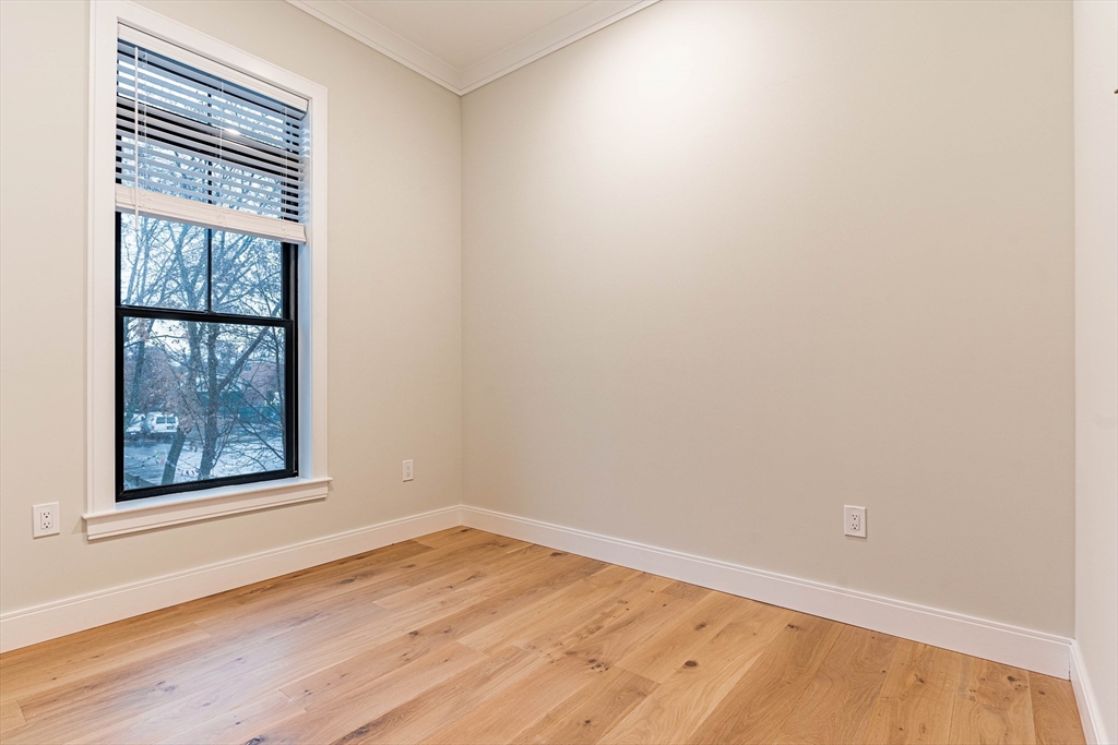 157 Everett St, Allston