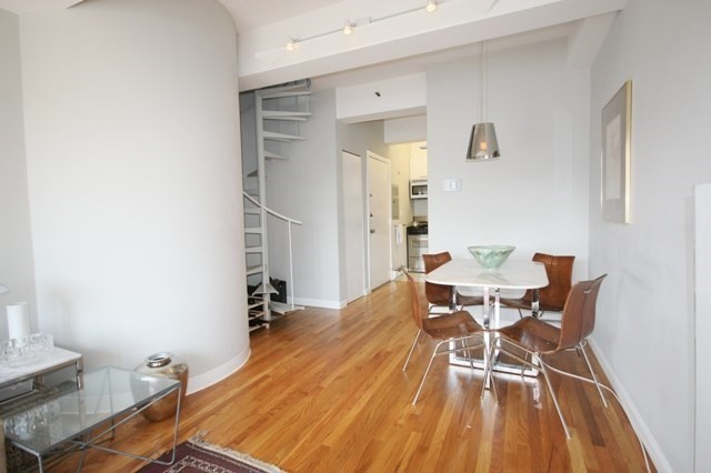 12 Stoneholm St, Fenway