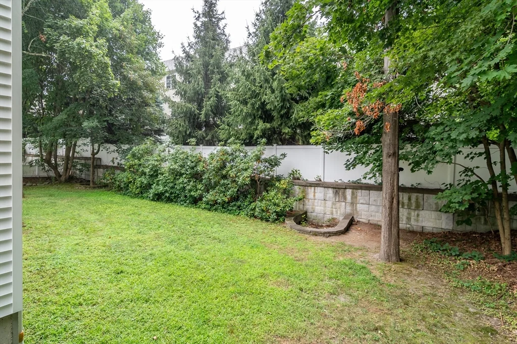 4 Randall Ct, Natick